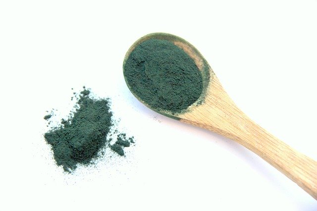 Alga spirulina a cosa serve, benefici, controindicazioni