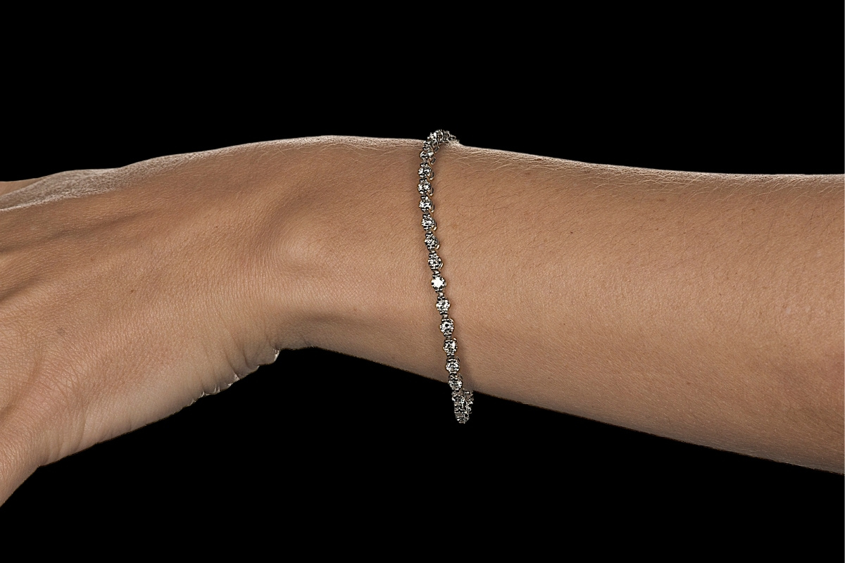 La storia e gli aspetti principali di un gioiello poco conosciuto: il bracciale tennis